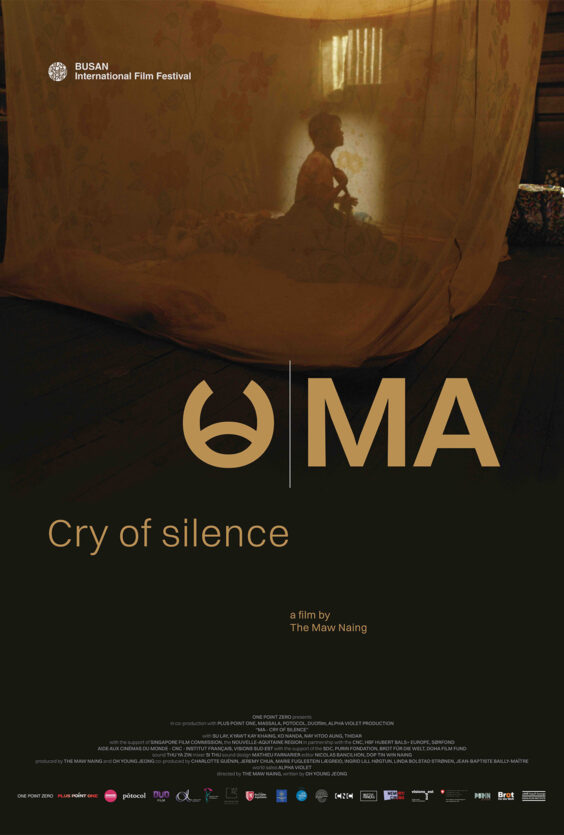 Ma Cry of Silence. Plakat for filmen "MA Cry of Silence" av The Maw Naing, vist på Busan International Film Festival. Bildet viser en person bak et myggnett i et mørkt rom.