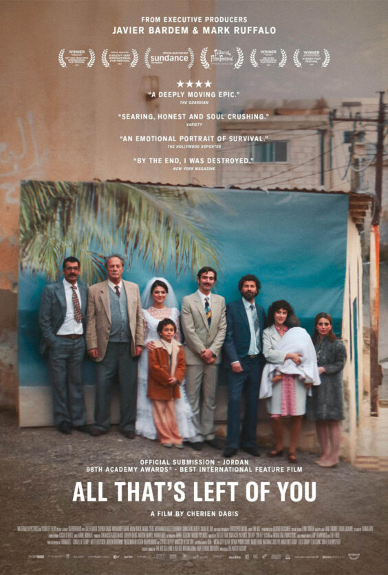 Mitt Palestina Filmplakat med teksten All thats left of you og en gruppe pa sju voksne og ett barn foran et malt palmetre En kvinne i brudekjole og en kvinne som holder en baby